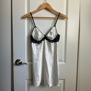 Victorias Secret Chemise